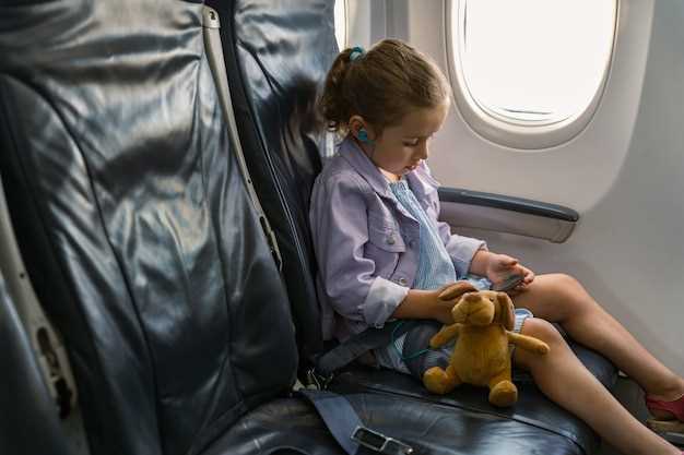 Что взять ребенку в самолет 3 года